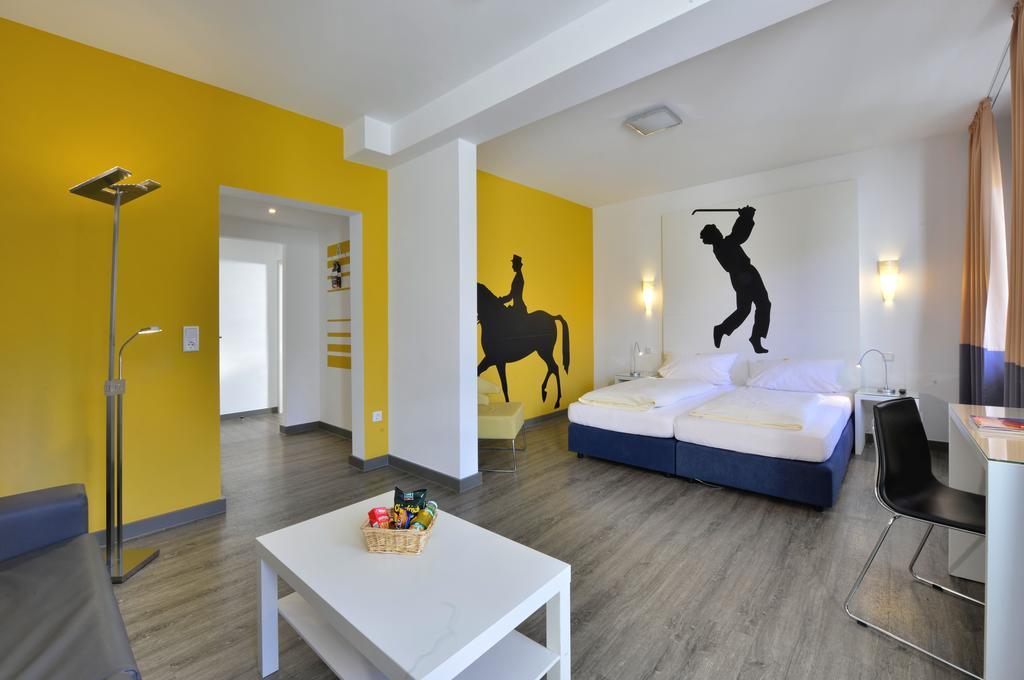 Hotel Fliegendes Klassenzimmer Bad Berleburg Buitenkant foto
