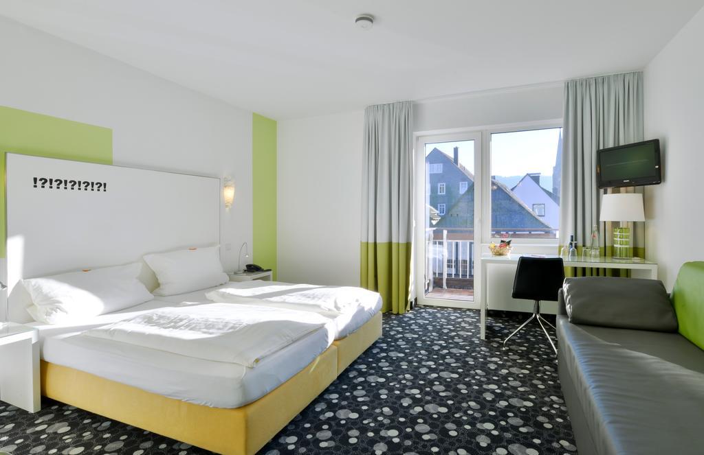Hotel Fliegendes Klassenzimmer Bad Berleburg Buitenkant foto