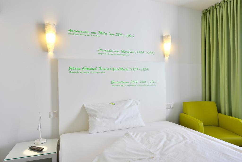 Hotel Fliegendes Klassenzimmer Bad Berleburg Buitenkant foto